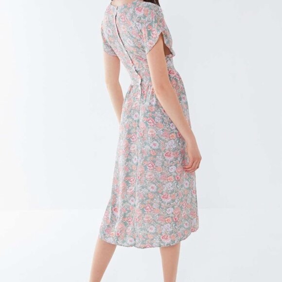 Urban Outfitters Renewal Remnants Floral Deep V Midi Dress - Picture 2 of 7